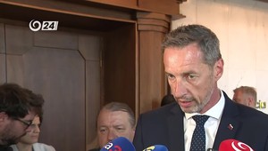Tlačová beseda opozície o neodvolaní Tibora Gašpara