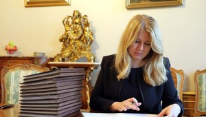 Zuzana Čaputová podpísala zvýšenie platov zdravotníkov