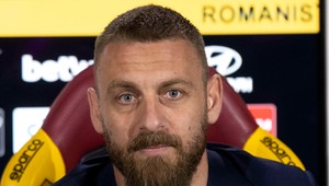 Legenda AS Rím sa inkognito pripojila k fanúšikom v derby zápase