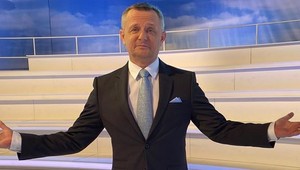 Pýtate sa na Facebooku: Prečo Vilo Rozboril moderoval Siedme nebo bez rúška?