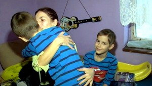 Súrodenci Erik a Dávid mali vďaka Nadácii TV JOJ požehnané Vianoce