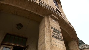 Šikovných študentov chce štát finančne motivovať, aby zostali študovať na Slovensku