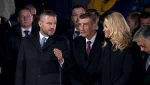 Premiéri V4 si uctili pamiatku obetí komunistického režimu. Aj po 30 rokoch sa však demokracii len učíme