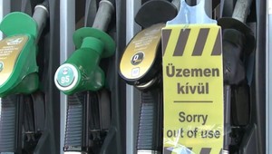 Lacnejší benzín už v Maďarsku nekúpite. Jedine, že by ste mali maďarskú ŠPZ