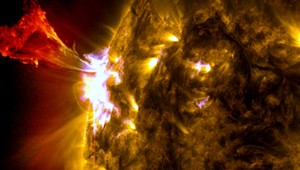Slnko vybuchlo, zrejme vyradí počítače aj mobilné siete