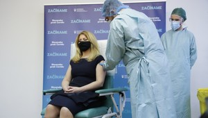 Zaočkovaná je už aj prezidentka. Vakcínu považuje za najlepšiu cestu, ako sa dostať z pandémie