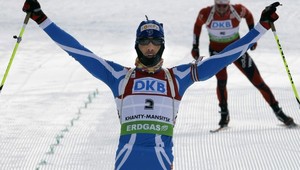 V stíhacích pretekoch mužov na MS zlato pre Fourcadeho