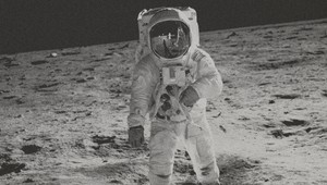Mesiac nie je taký, ako si myslíme: Tvrdí americký astronaut