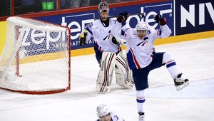 Ľad v O2 Arene? Ako by boli na ňom lajná. Nevideli sme ani ho...