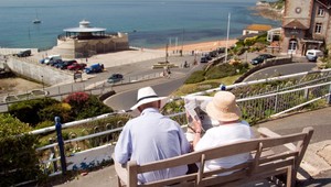 Exkluzívny prieskum AKO pre TV JOJ: Väčšina Slovákov by dôchodcom dopriala jednorázovú pomoc podľa výšky ich dôchodku