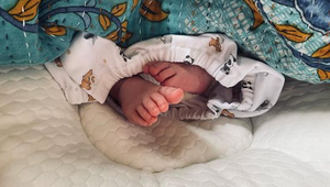 Bábo je na svete! Herecký pár oznámil TOUTO fotkou radostnú správu!