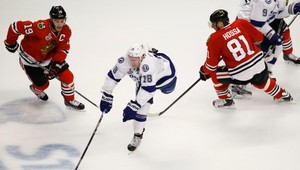 Chicago vyrovnalo sériu s Tampou Bay na 2:2. Hossa asistoval