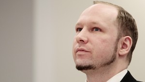 Nenávidím ho, povedala matka teroristu Andersa Breivika (34)
