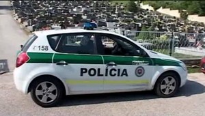 Jaroslav (73) si strelil do hlavy na synovom hrobe