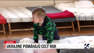 Človek v ohrození pomáha ľuďom ohrozeným vojnou na Ukrajine už vyše roka