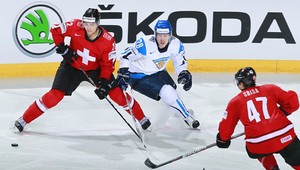 Hokej-MS: Švajčiari Fínov hrýzli, napokon však prehrali