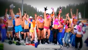 Lyžovanie v bikinách. Zima nikomu nevadila