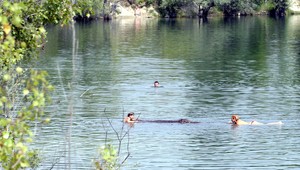 Viete, kedy sa človek topí? Takto mu zachránite život