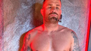 TOTO teda nie je životní forma! Vémola sa dobrovoľne vyzliekol, trpké udalosti na ňom nechali stopy!