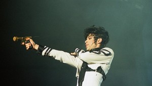 Spevák Prince po náhlom úmrtí: obsadil prvých päť miest UK Chartu