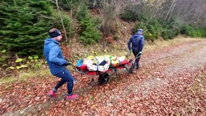 Muž s ranou na hlave a pod vplyvom alkoholu neprežil podchladenie v horách. Oživovanie bolo neúspešné