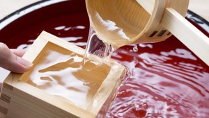 Ochutnali by ste alkohol z dreva?