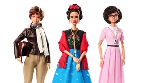 Barbie s podobou Fridy Kahlo súd zakázal