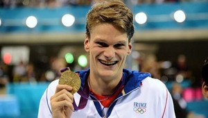 Ak Island získa titul na ME, olympijský víťaz ho obopláva