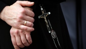 Slovenský gang v akcii. Okradli mníšky, aj postihnutých