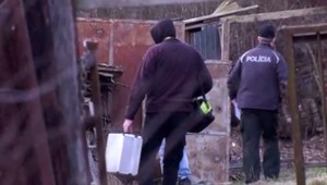 Dominik, ktorého pohrýzol pes, je v umelom spánku. Chlapec ležal nahý v bráne