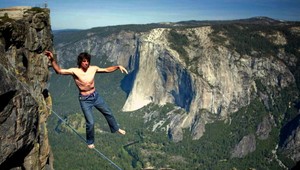 Na povraze cez kaňon. Američana nezastavila ani výška 1800 m