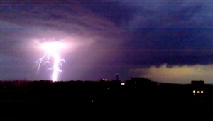 tvojenoviny: Nedeľné blesky nad Bratislavou