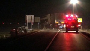 Vodič vletel do protismeru pod kolesá kamiónu, na mieste bol mŕtvy