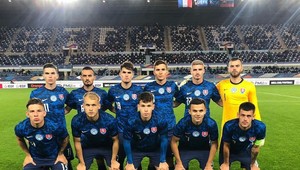 Konečne futbal, ktorý napriek prehre Slovákov potešil
