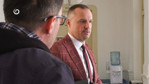 Lindtner čelí obžalobe za nepriamu korupciu. Vypovedal aj kľúčový svedok Sklenka