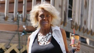 Pre závislosť od solária jej pokožka sčernela: Pohľad na jej tvár dnes je desivý