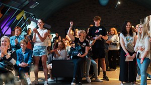 Spolupracovníkov z dm predajní na letnú kampaň ženského zdravia pripravil ďalší dm Workshopfest