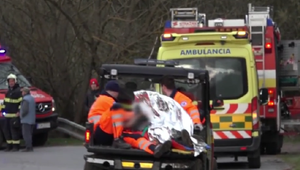 Muža v lese privalil traktor: Zasahovali všetky záchranné zložky