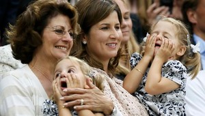 Prešťastní Federerovci majú ďalšie dvojičky. Leo a Lenny sú na svete!