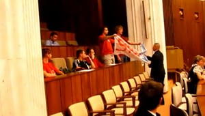 Želežničiari Figeľovi. Nevyhadzuj nás na ulicu, nemáme z čoho žiť!