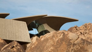 Vila v púšti vyzerá ako zo sci-fi: A nechýba v nej vodopád