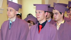 Kam po vysokej škole? Každý 3. absolvent je bez práce