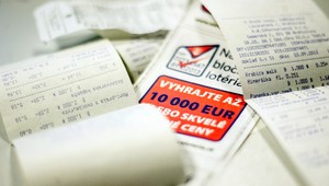 Niekto vyhrá v bločkovej lotérii auto, iný daňovú kontrolu