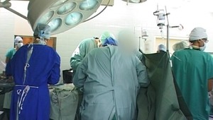 Basa za úplatky: Okrem lekárov obvinení aj pacienti