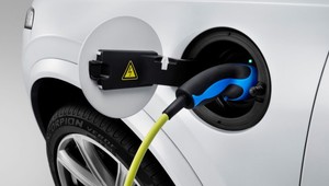 Príspevok na kúpu elektromobilu dostalo vyše 400 žiadateľov. Podpora pokračuje