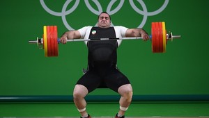 Rozvášnení Iránci. Nešťastný koniec vzpieračských súťaží na hrách