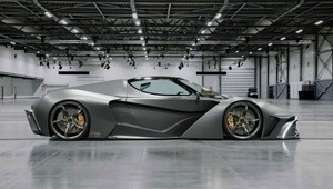Grécky SP Automotive predstavil Chaos, ultracar s výkonom cez 3000 koní