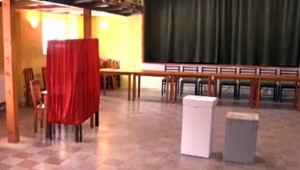 Špeciálne prípravy na voľby. V Medzanoch už nechcú, aby im znovu ukradli urnu