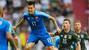 Premočení Slováci vyhrali v Augsburgu nad majstrami sveta z Nemecka