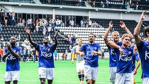 Holanďania sa v prvom kole potýkali s narušiteľským kuraťom